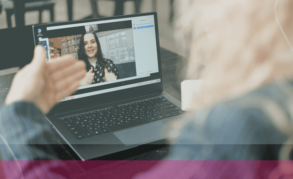 comunicación fluida con copywriter para potenciar negocio